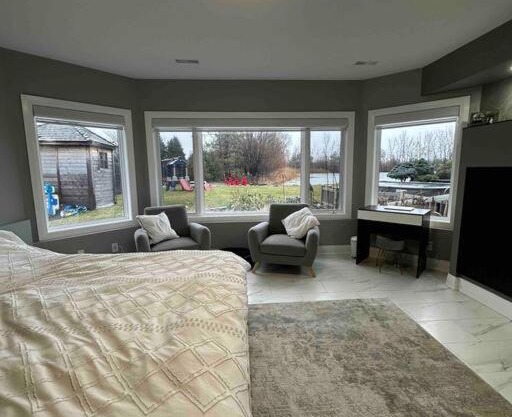 Lake House 8 Min from Airport sleeps 13