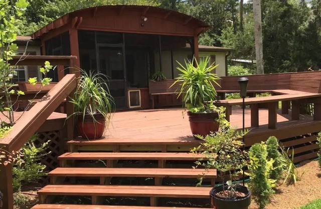 Lake House by Idyllic Santa Fe Lake in Melrose FL