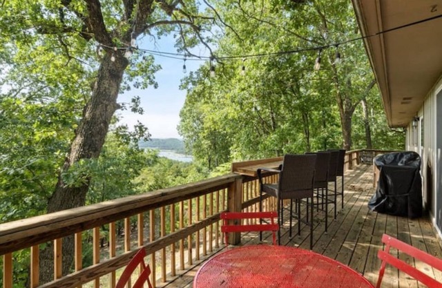 Lake House Landing w/ view of sailboat cove, quiet street