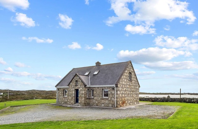 Lake House Mannin, holiday maker’s paradise