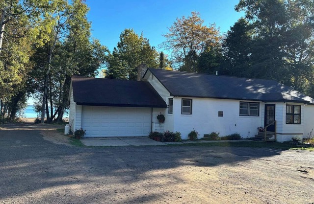 Lake House of Eagle Cove