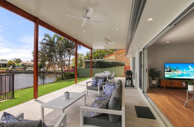 Lake House On Magellan 58 Ramsay Crescent