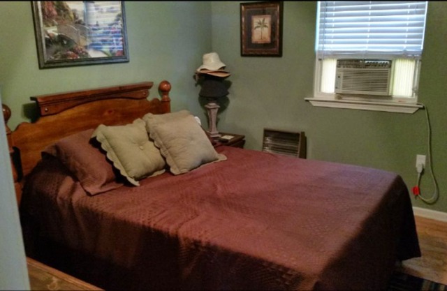 Lake House on the beautiful False River.2 bedroom 1 bath