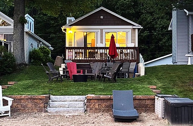 Casa frente al lago! PONTOON alquiler de barco! Especial de principios de junio! un 4 nt estancia disponible