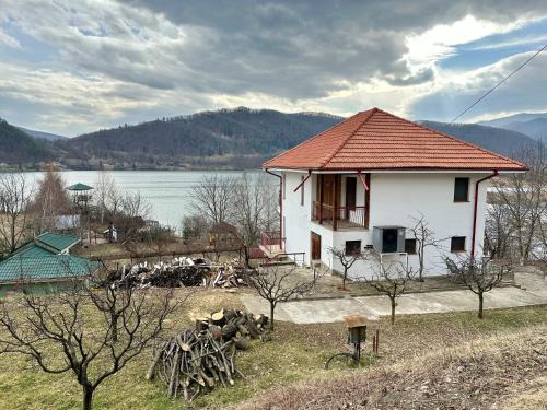 Lake House