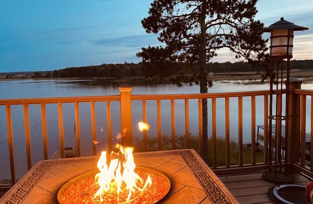 Lake House With Beautiful Views Near Walker Bay