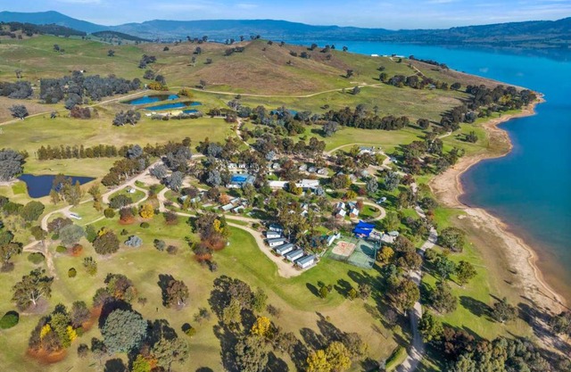 Lake Hume Holiday Park