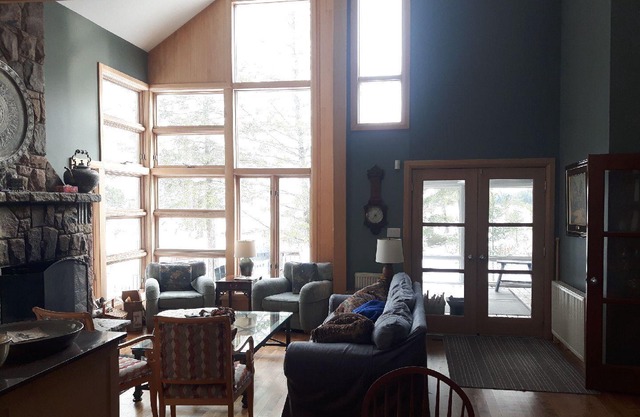 Lake Joseph Luxury Retreat