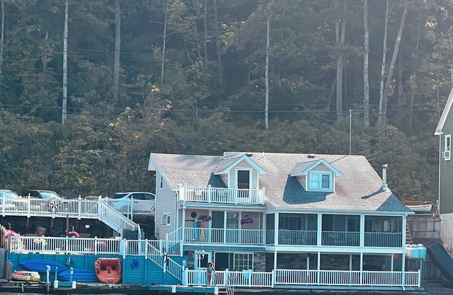 Lake Living Paradise! Views from every level, screened in deck, fire pit & more!