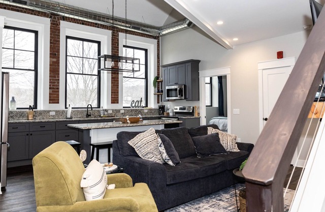 Lake Lookout - Loft 6 Penthouse