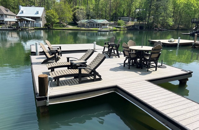 Lake Martin Decorators Delight!