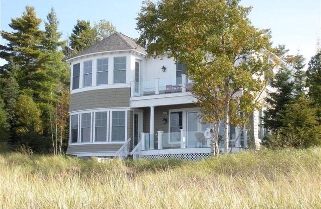 Casa de lujo frente al mar en el lago Michigan