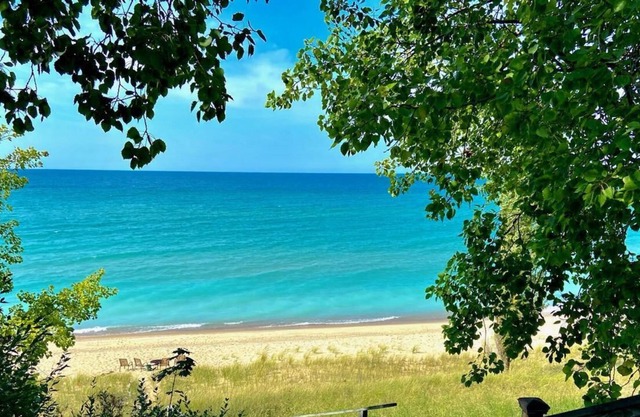 Lake Michigan Beach Front Cottage