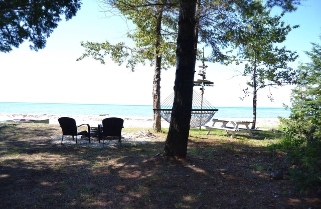 Frente al mar de Cecil Bay, entre Mackinaw y Wilderness State Park