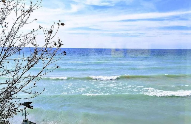 Lake Michigan Waterfront at Inspiration Point
