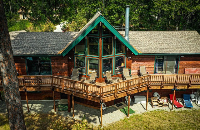 Lake Mountain Lodge - Family Time and Adventures