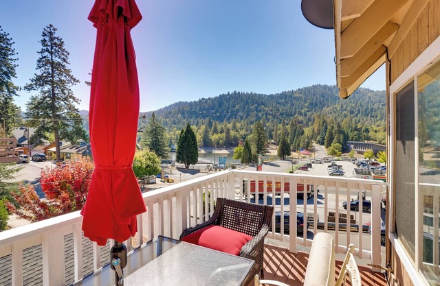 Lake & Mountain-View Home: Walk to Downtown!