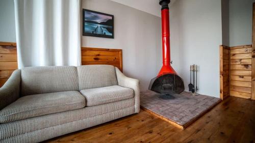 Lake Muskoka 2-bedroom Cottage - Pier 100 #50