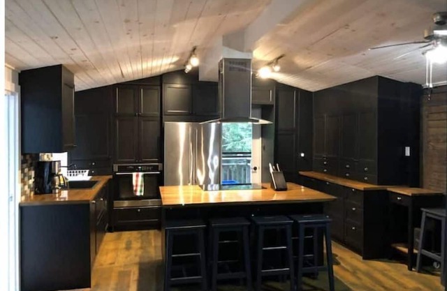 Lake Muskoka Island Cottage boat access only