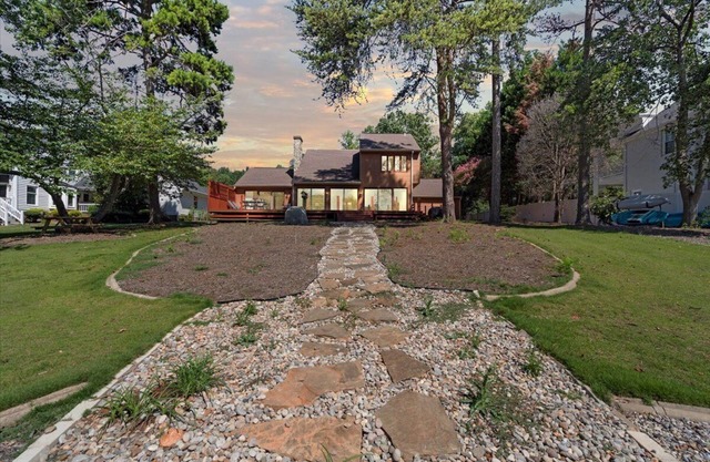 LAKE NORMAN WATERFRONT RETREAT-PRIVATE DOCK KAYAKS GAMEROOM FIREPIT AND MORE!!