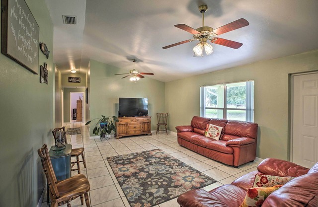 Lake Okeechobee Fishing Retreat w/ Fire Pit!