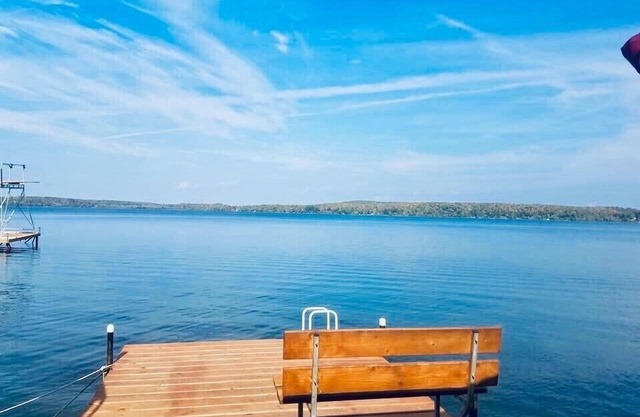 Cabaña de recreación en el hermoso lago Pokegama