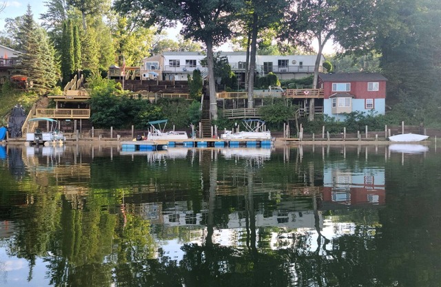 Lake Retreat for Large Gatherings