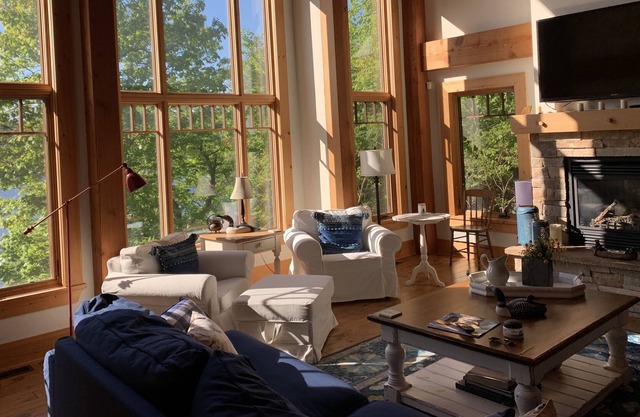 Lago Rosseau Timber Frame en Morgan Bay; Preciosas vistas, agua cristalina