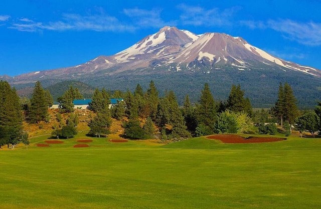Lake Shastina Golf Resort