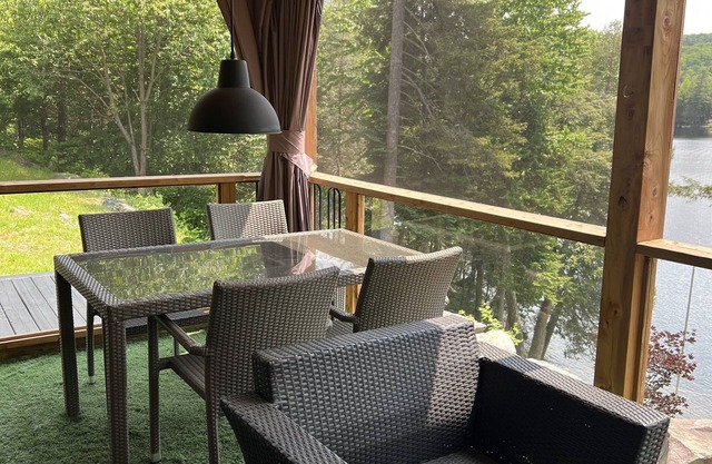 lake side chalet !!!