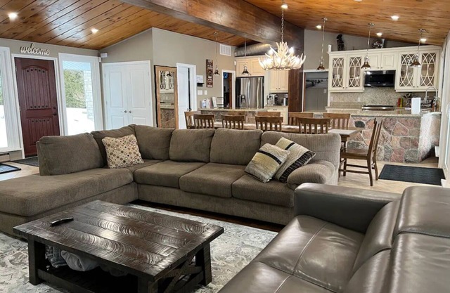 Lake Simcoe Water Front Cottage
