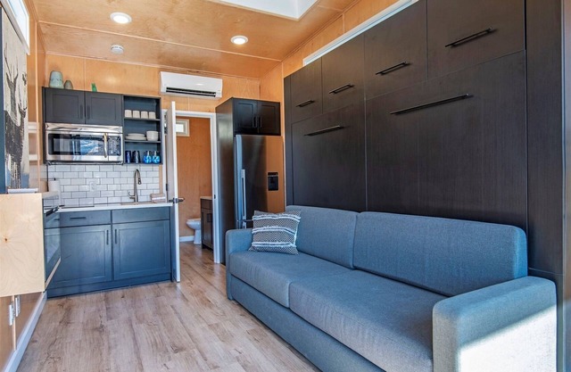 Lake Simtustus Resort Crown Point Tiny Home #15 - Hot Tub