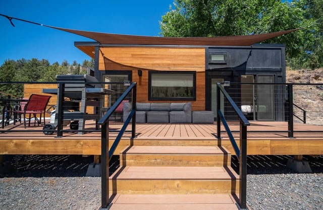 Lake Simtustus Resort Juniper Hill Tiny Home #13 - Hot Tub