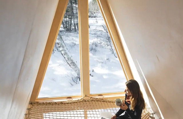 Lake Superior A-Frame w/ Sauna-Near GM + Dog Friendly. 1min Walk to Beach.
