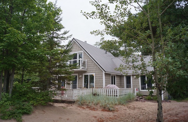 Lake Superior Beach Live!