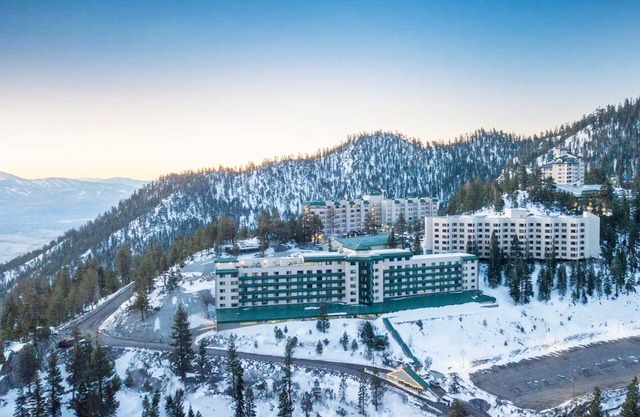 Lake Tahoe Resort-Family Friendly Condo-Sleeps 6!