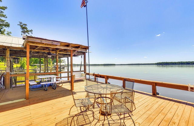 Lake Talquin Cabin: Close to FSU & Quincy!