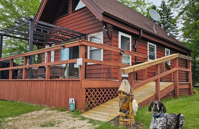 Lake & Trail Getaway - Perfect for a Fall getaway!