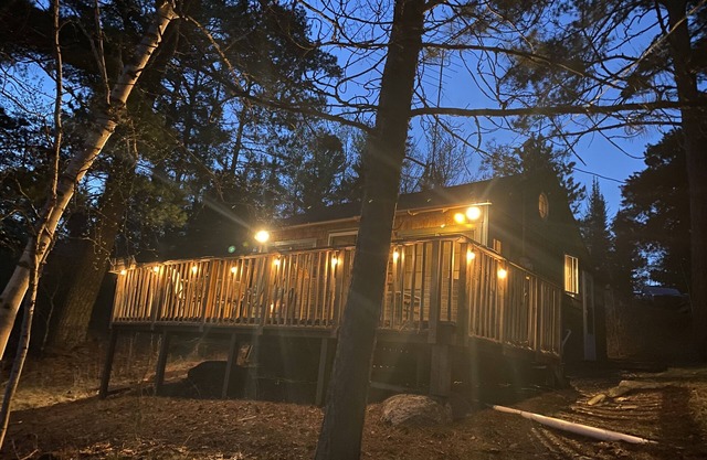 Lake Vermilion 1 br Cottage + Bunkhouse
