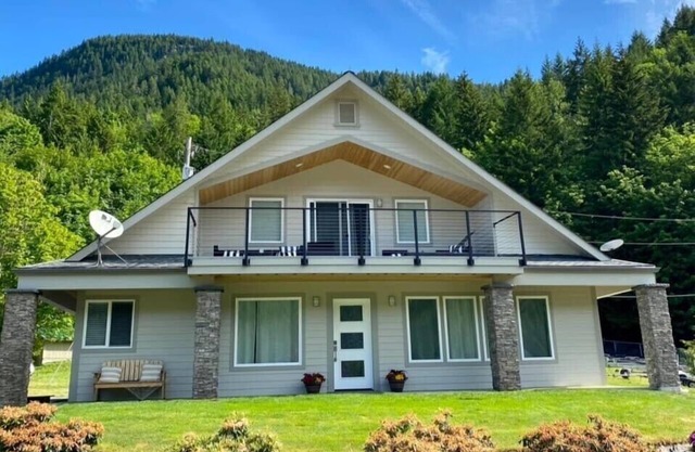 NW Lake House Lake Sutherland