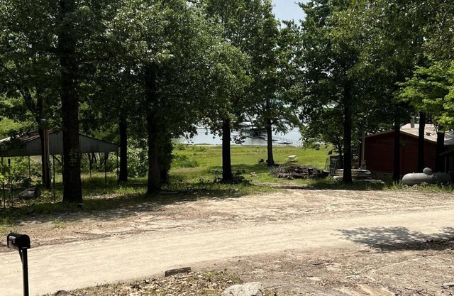 Lake View Cabin 2 beds 1 bath sleeps 5 15 miles from Eufaula.