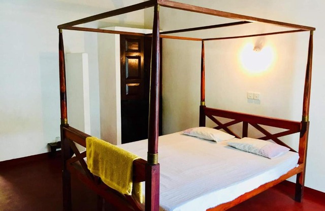Lake view Duwa Hotel