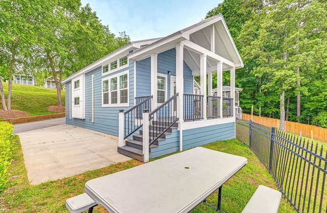 Lake-View Home w/ Pool Access in Sherrills Ford!