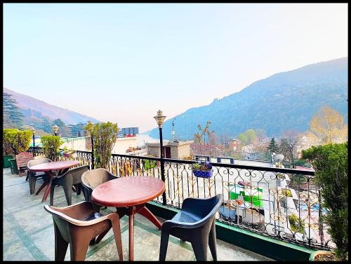 Lake View HOTEL ANKUR PLAZA Mall Road Nainital - A Premium Luxury Hotel with WiFi - Open Terrace Restaurant - Card Payment Accepted