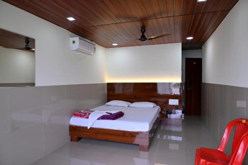 Lake View Lodge, Pune