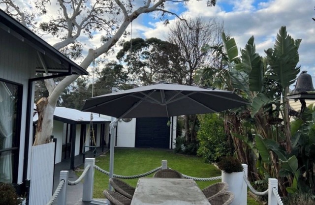 Lake View Pet Friendly Home Equipped With Fishing Rod, Kayaking or Bike Riding