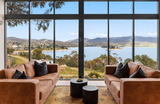 Lake View Retreat is your very own lakeside sanctuary