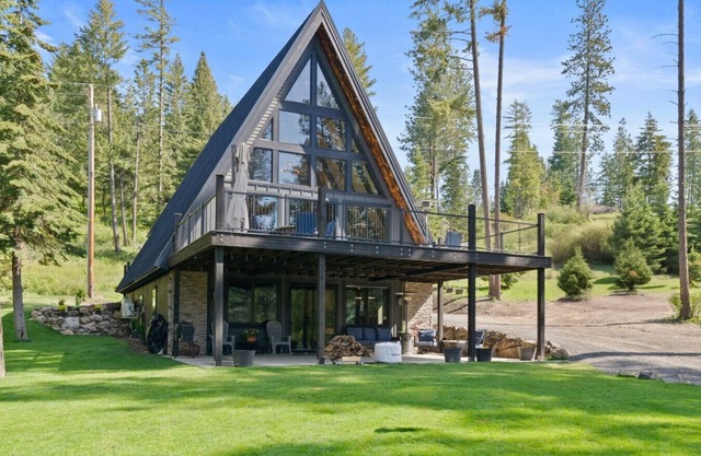 The CDA-frame - Lake Views with Boat Slip