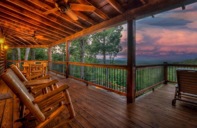 Lake Vista Lodge- Se aceptan mascotas | Hermosas vistas al lago | Porche proyectado