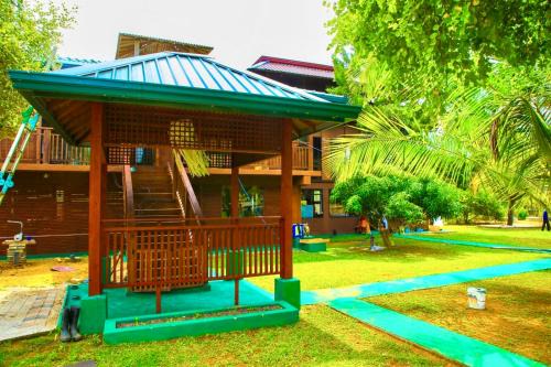 Lake Wind Resort & Restaurant